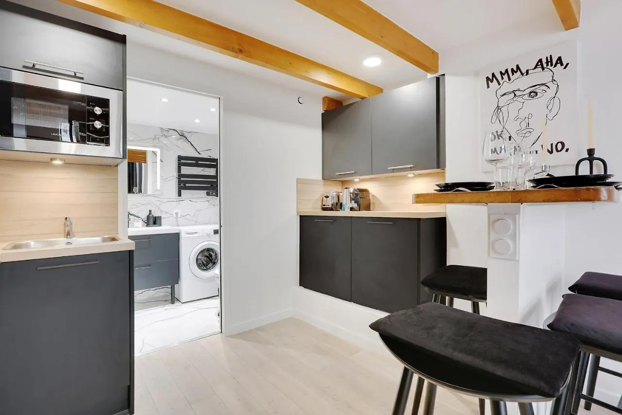 Chic Apartment - 1Br 4P - Gare Du Nord Paris France