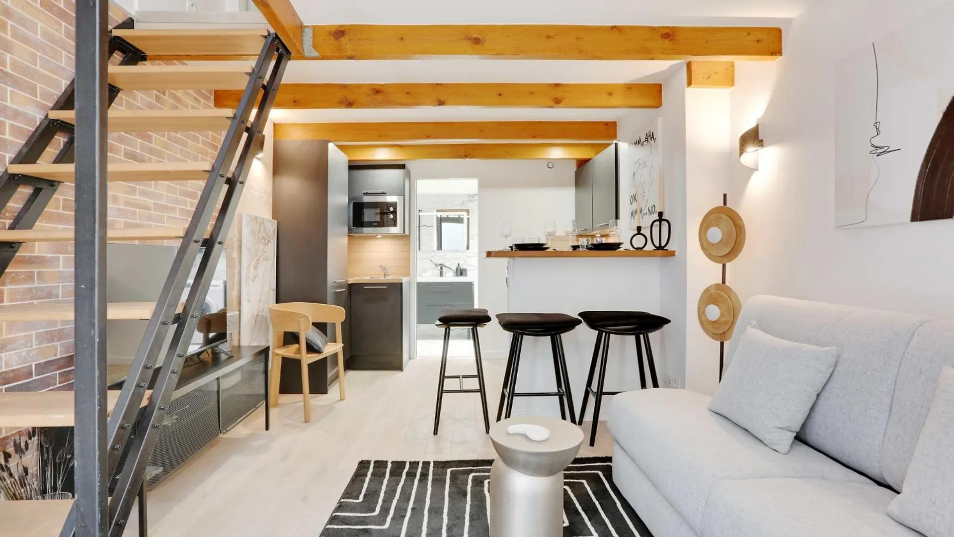Chic Apartment - 1Br 4P - Gare Du Nord Paris France